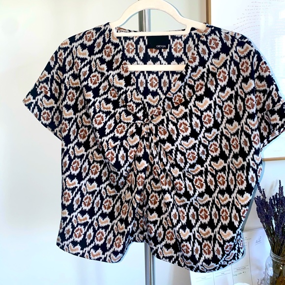 Brand new without tags, women’s blouse - Picture 1 of 1